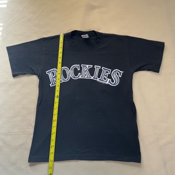 Colorado Rockies Graphic Short Sleeve Crew Neck Vintage T Shirt Youth Size Large - Picture 12 of 12
